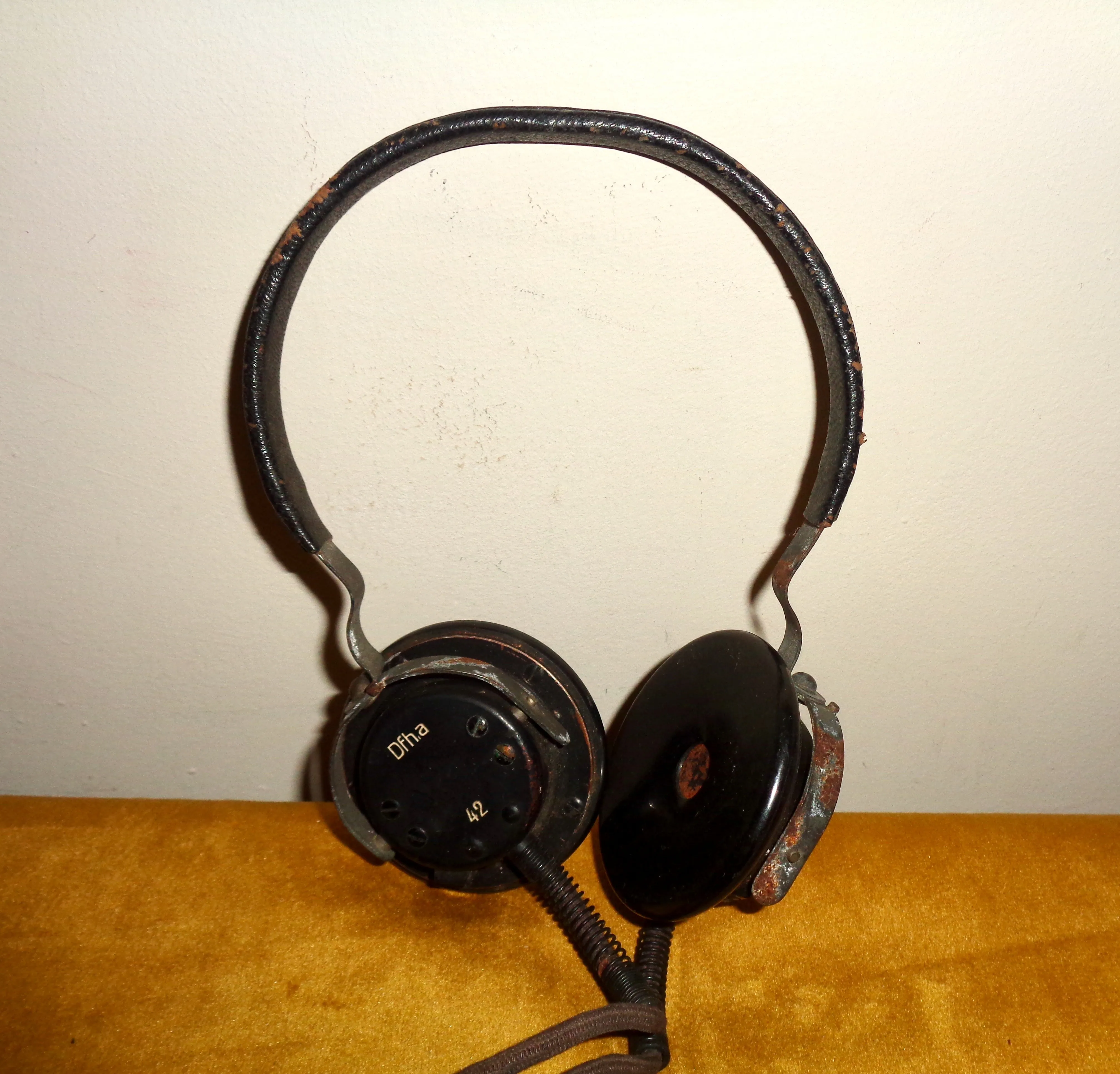 1942 German Army Headphones Dfha With Throat Microphone And Plug