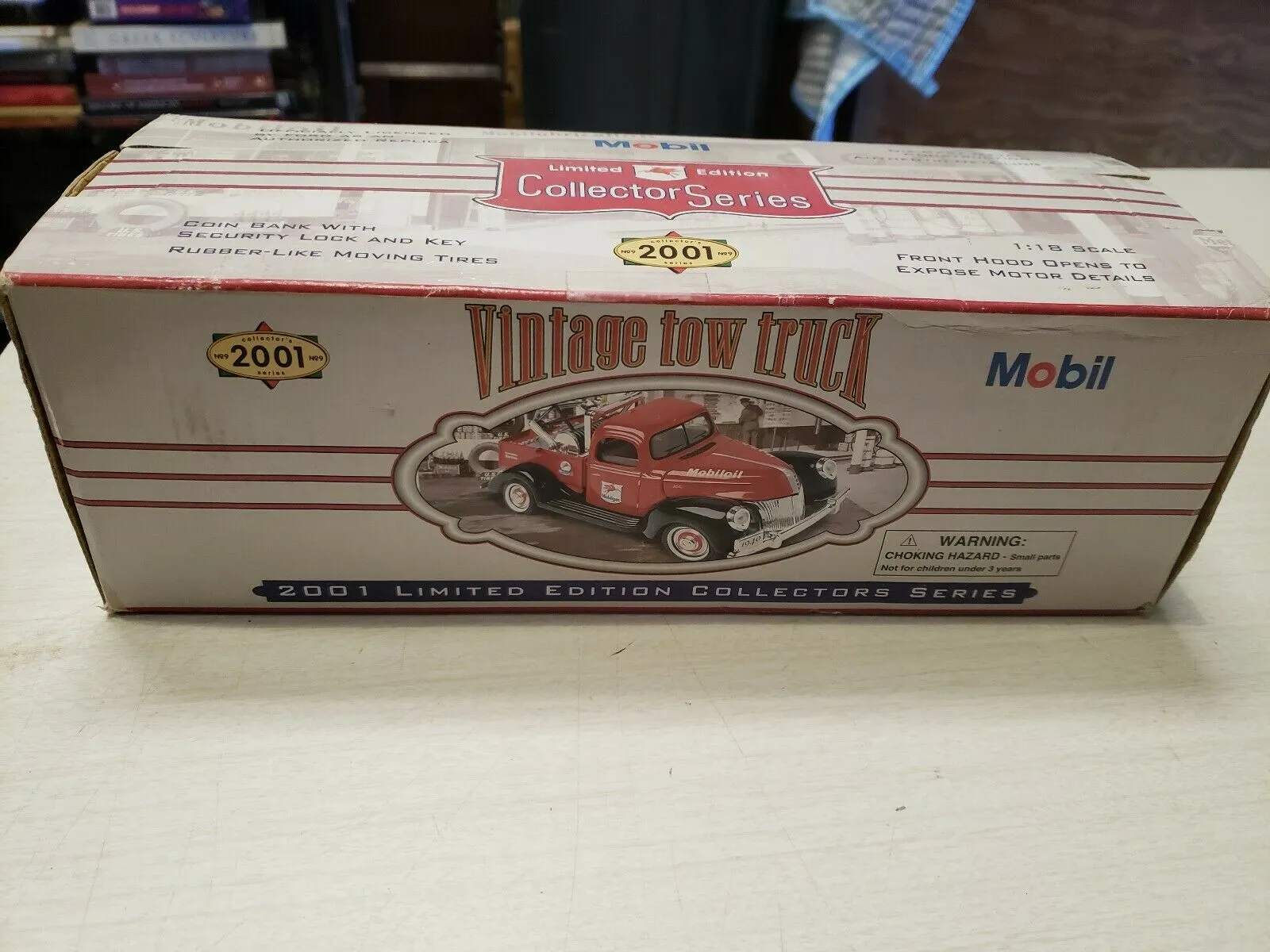 NEW 2001 Vintage Red Ford 1:18 Scale Mobil Collectible Toy Truck Coin Bank